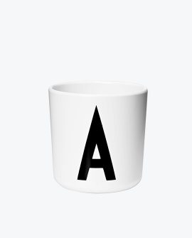 A Melamin Cup Bicchiere Bambino in plastica Design Letters Alfabeto Arne Jacobsen_Online DTime