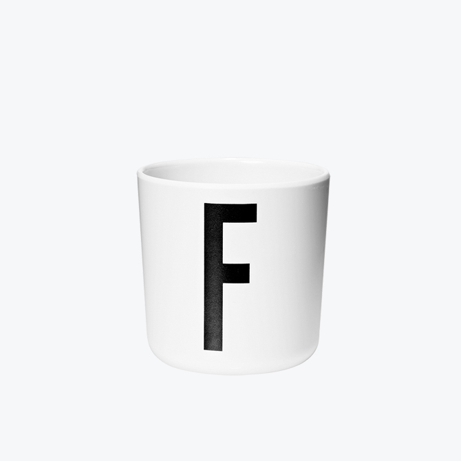 F Melamin Cup Bicchiere Bambino in plastica Design Letters Alfabeto Arne Jacobsen_Online DTime