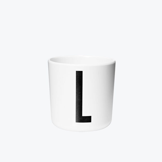 L Melamin Cup Bicchiere Bambino in plastica Design Letters Alfabeto Arne Jacobsen_Online DTime