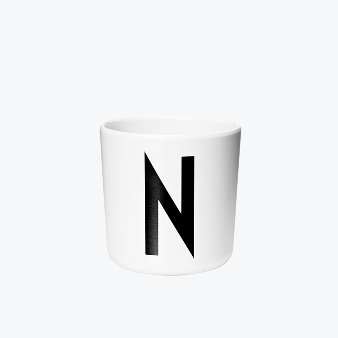 N Melamin Cup Bicchiere Bambino in plastica Design Letters Alfabeto Arne Jacobsen_Online DTime