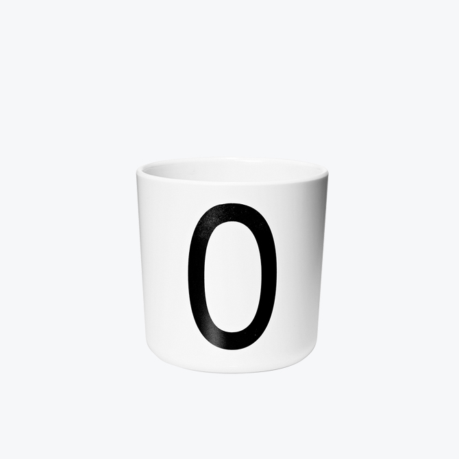 O Melamin Cup Bicchiere Bambino in plastica Design Letters Alfabeto Arne Jacobsen_Online DTime