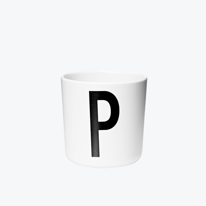 P Melamin Cup Bicchiere Bambino in plastica Design Letters Alfabeto Arne Jacobsen_Online DTime